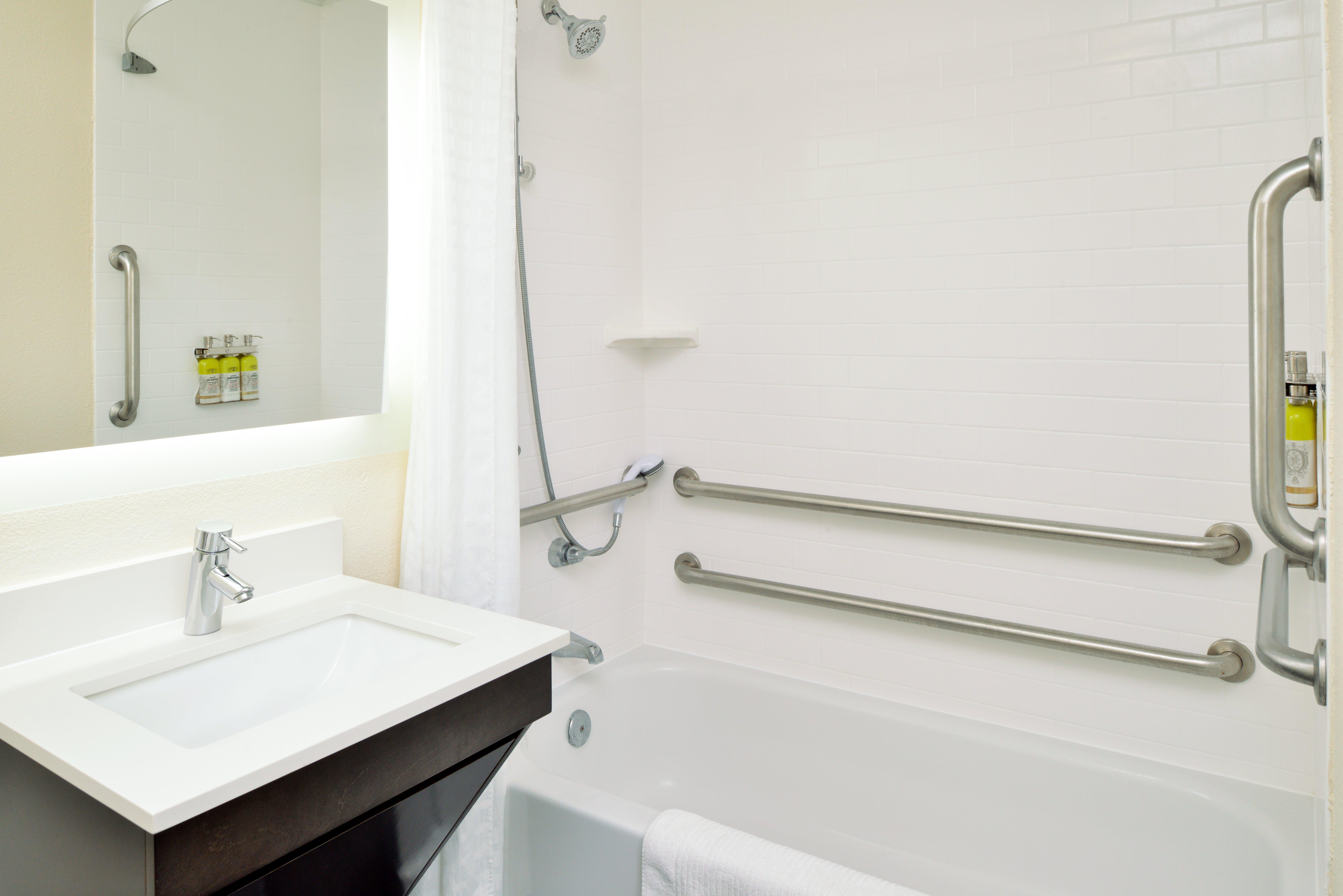 Candlewood Suites Winchester By Ihg Eksteriør bilde