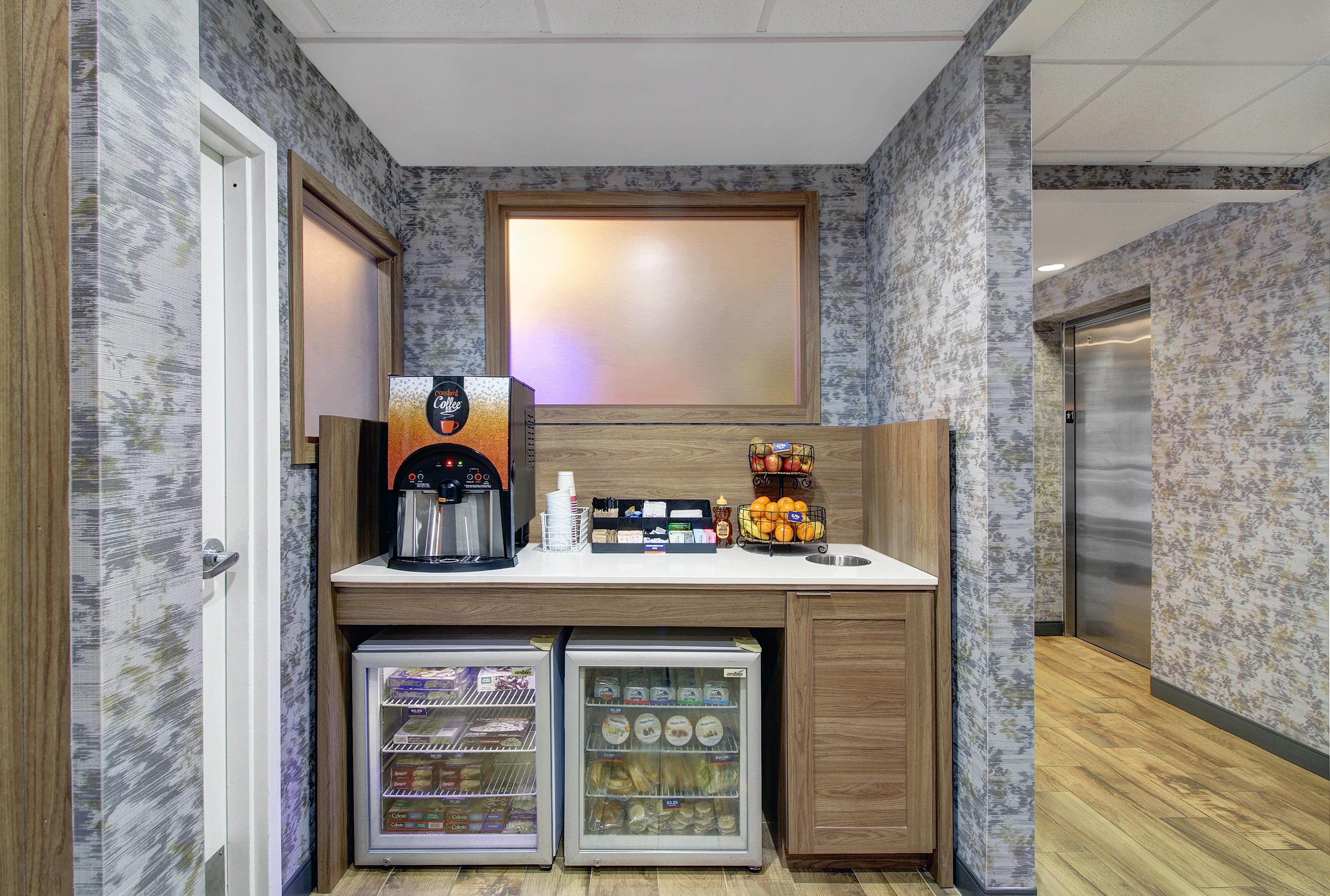 Candlewood Suites Winchester By Ihg Eksteriør bilde