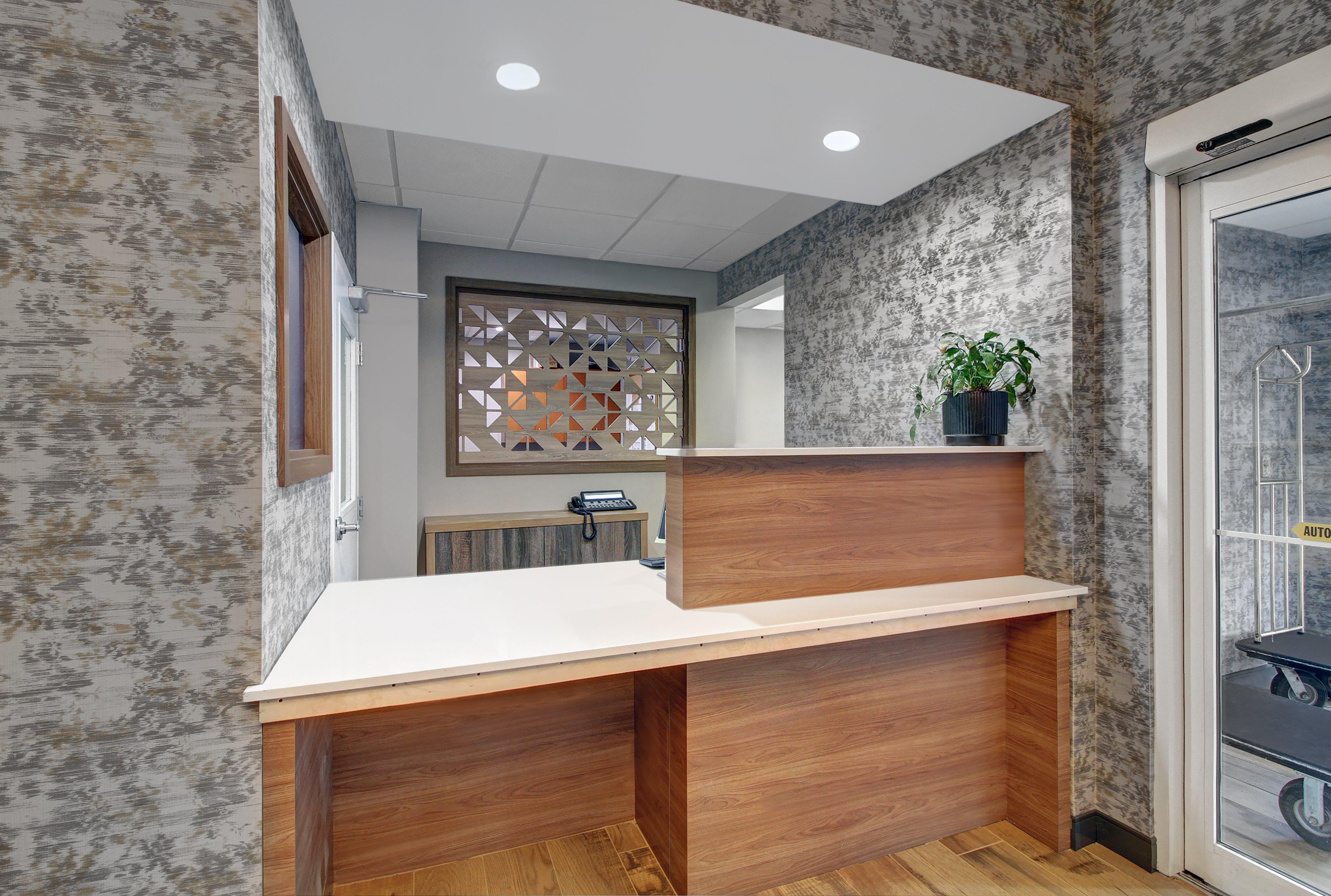 Candlewood Suites Winchester By Ihg Eksteriør bilde
