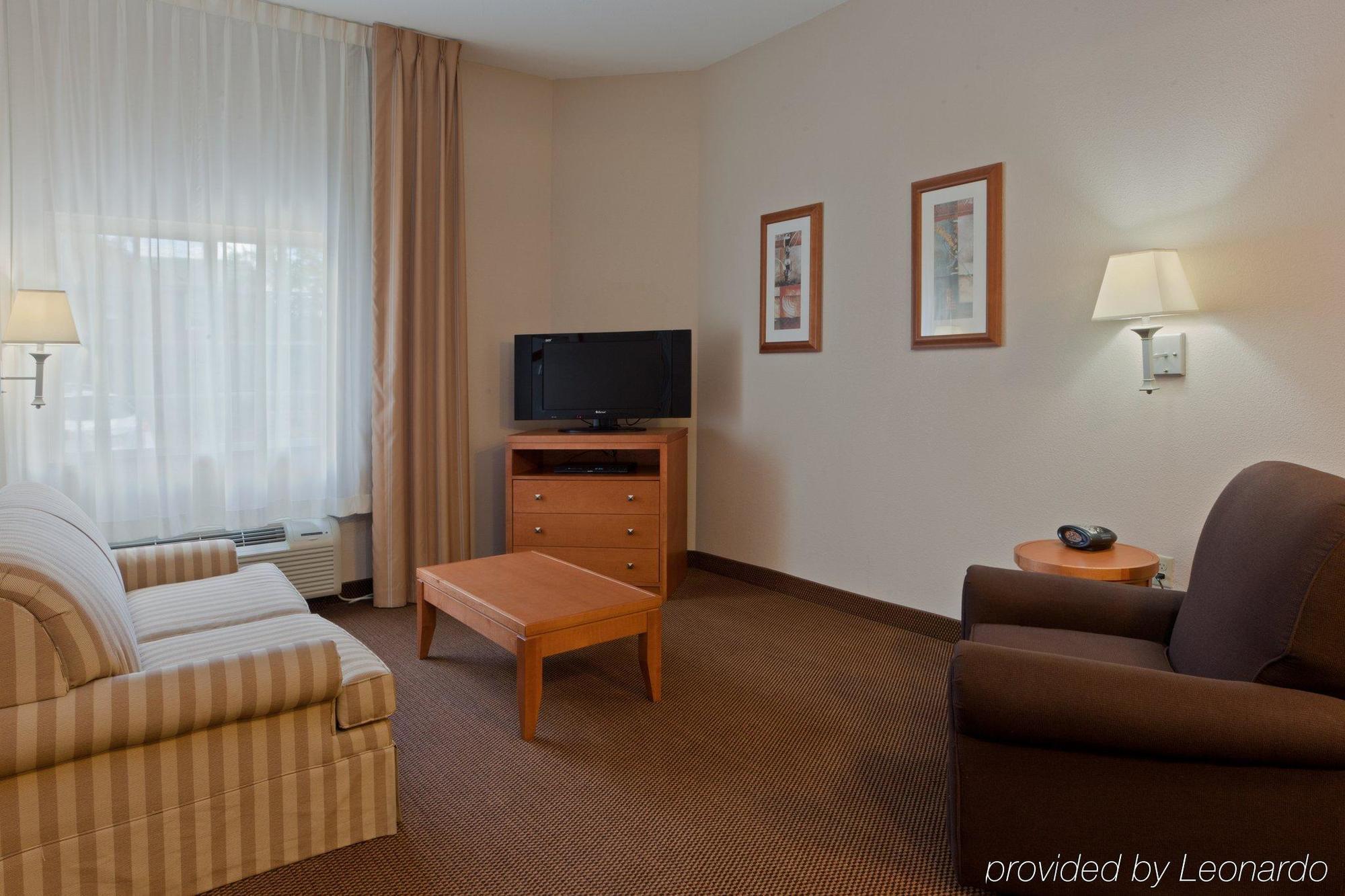 Candlewood Suites Winchester By Ihg Eksteriør bilde