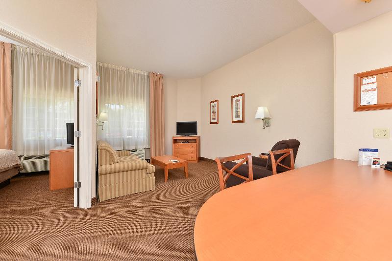 Candlewood Suites Winchester By Ihg Eksteriør bilde