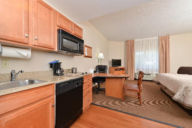 Candlewood Suites Winchester By Ihg Eksteriør bilde